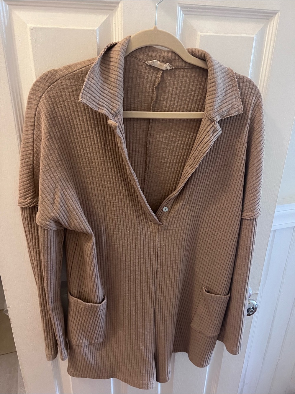 Altar'd State Ribbed V-Neck Tunic in Taupe